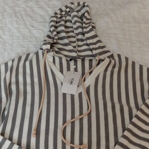 YOINS Gray and White Striped Women's Sweater